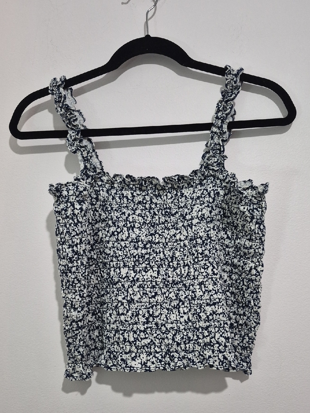 OLD NAVY WOMEN'S Smocked Floral Cami Top - Navy/White